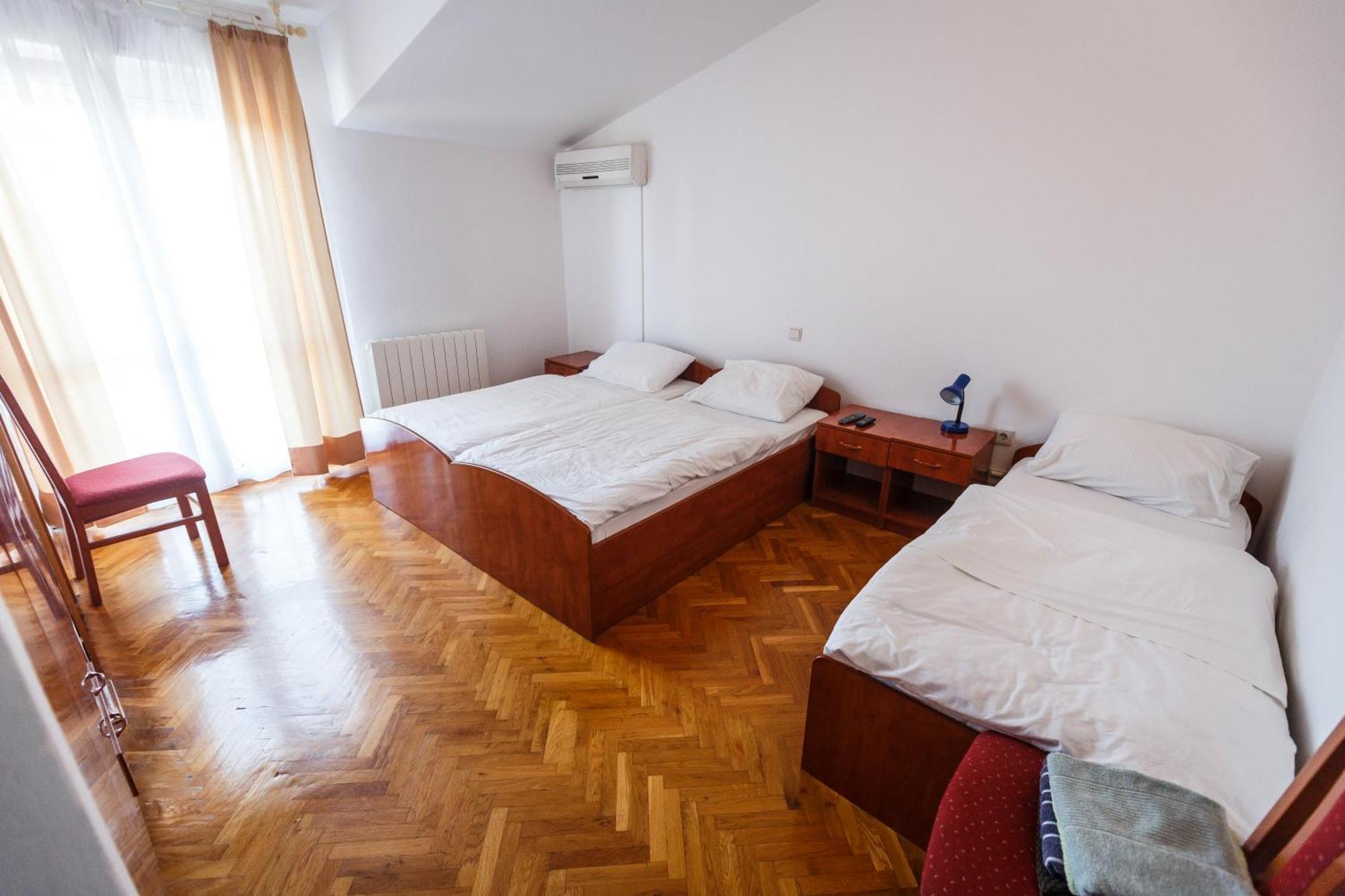 Guesthouse Varnica Kaštel Lukšić Zewnętrze zdjęcie