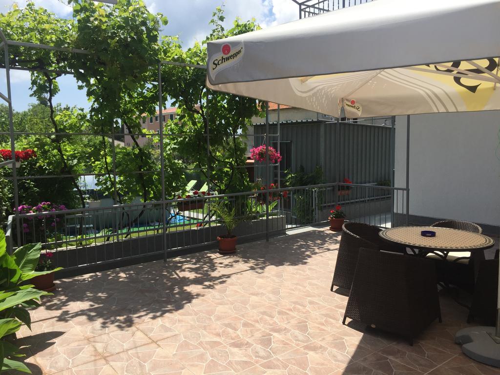 Guesthouse Varnica Kaštel Lukšić Zewnętrze zdjęcie