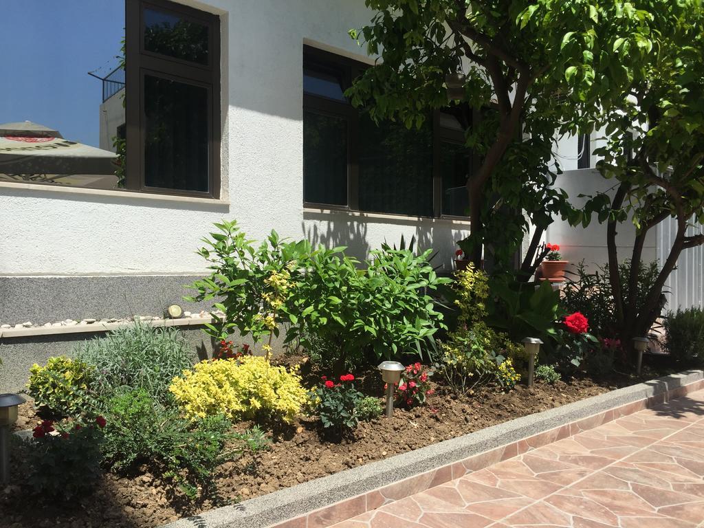 Guesthouse Varnica Kaštel Lukšić Zewnętrze zdjęcie