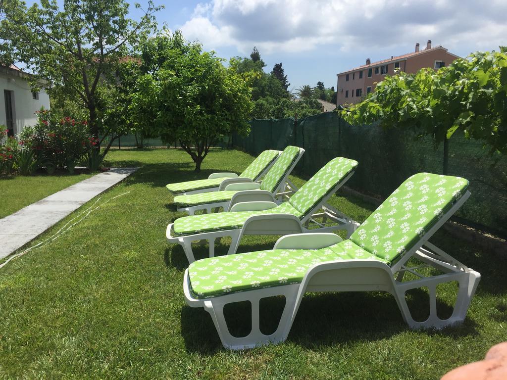 Guesthouse Varnica Kaštel Lukšić Zewnętrze zdjęcie