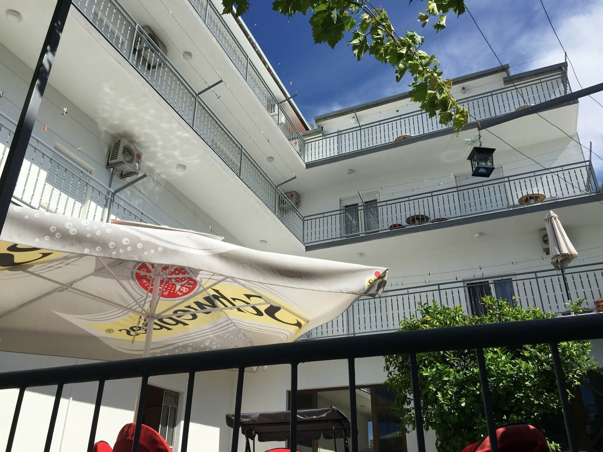 Guesthouse Varnica Kaštel Lukšić Zewnętrze zdjęcie
